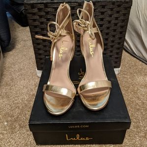 NWOT Lulu's Kate Gold Ankle Strap Heels